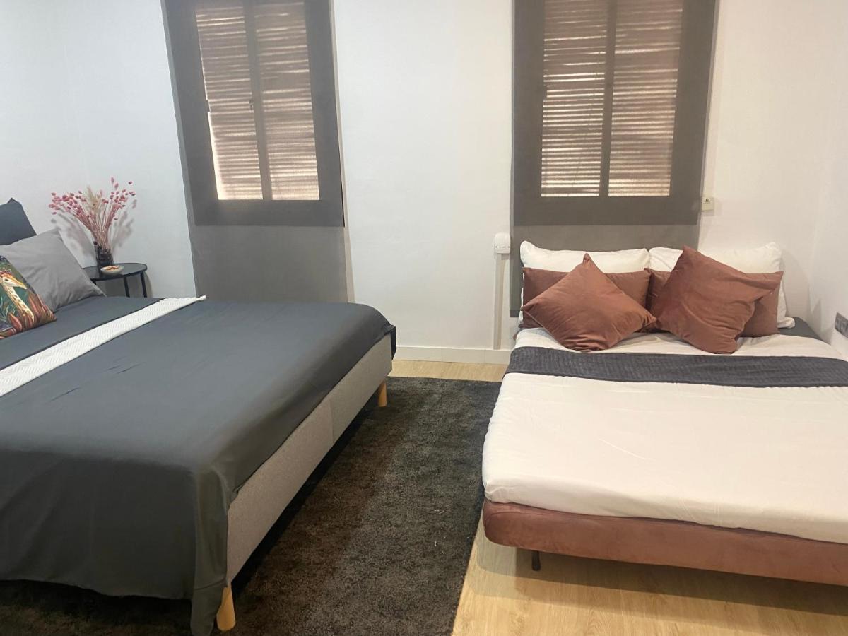Barcelona Chic Apartments- Free Parking - 10 Min From Bcn City Centre By Metro Extérieur photo