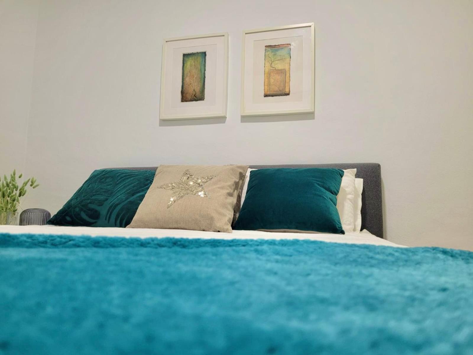 Barcelona Chic Apartments- Free Parking - 10 Min From Bcn City Centre By Metro Extérieur photo